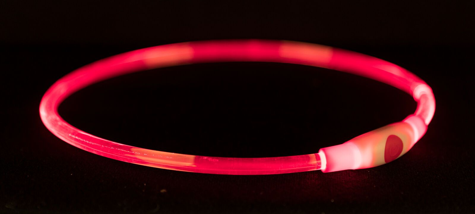 TRIXIE Flash Leuchtring USB, S–M: 40 cm / Ø 8 mm, rot