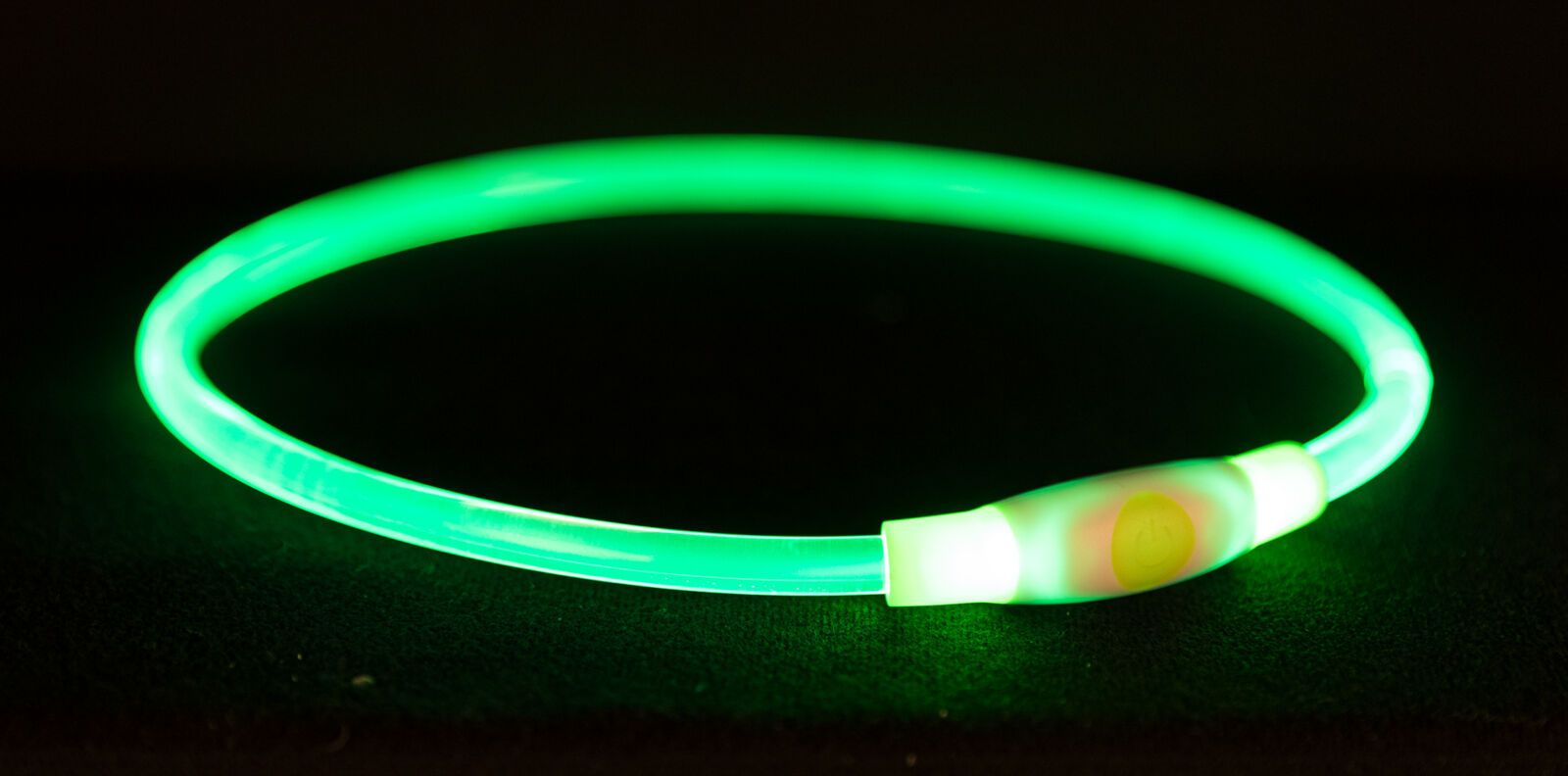 TRIXIE Flash Leuchtring USB, S–M: 40 cm / Ø 8 mm, grün